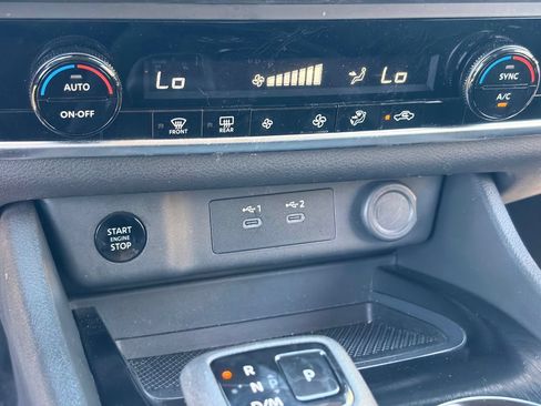 Certified 2025 Nissan Rogue SV AWD/4WD image 25