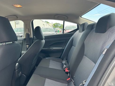 Used 2025 Nissan Versa SV FWD image 17