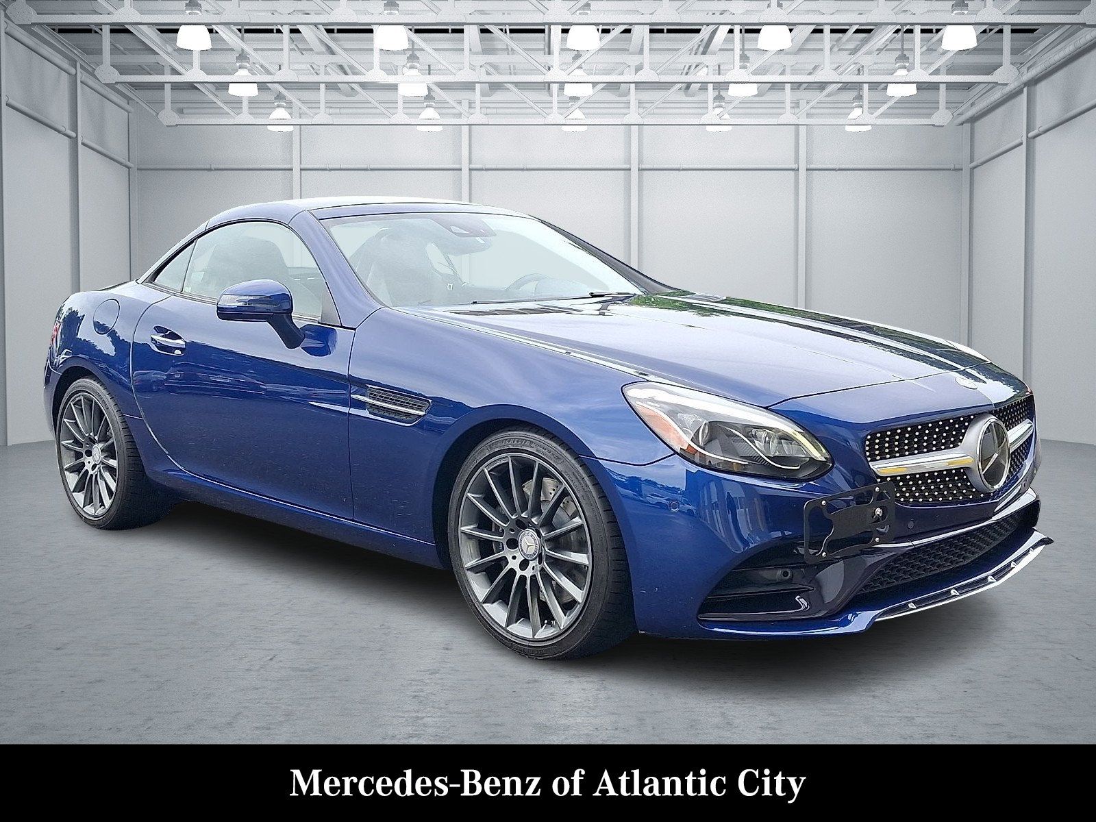 Used 2017 Mercedes-Benz SLC 300 image 1