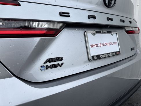 Used 2025 Toyota Camry LE image 9