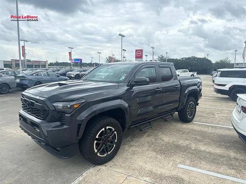 Used 2026 Toyota Tacoma TRD Sport AWD/4WD image 3