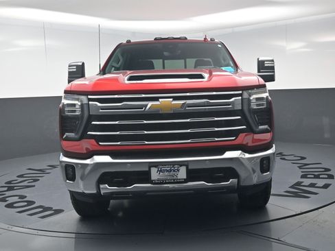 Used 2025 Chevrolet Silverado 2500 LTZ w/ LTZ Premium Package image 5
