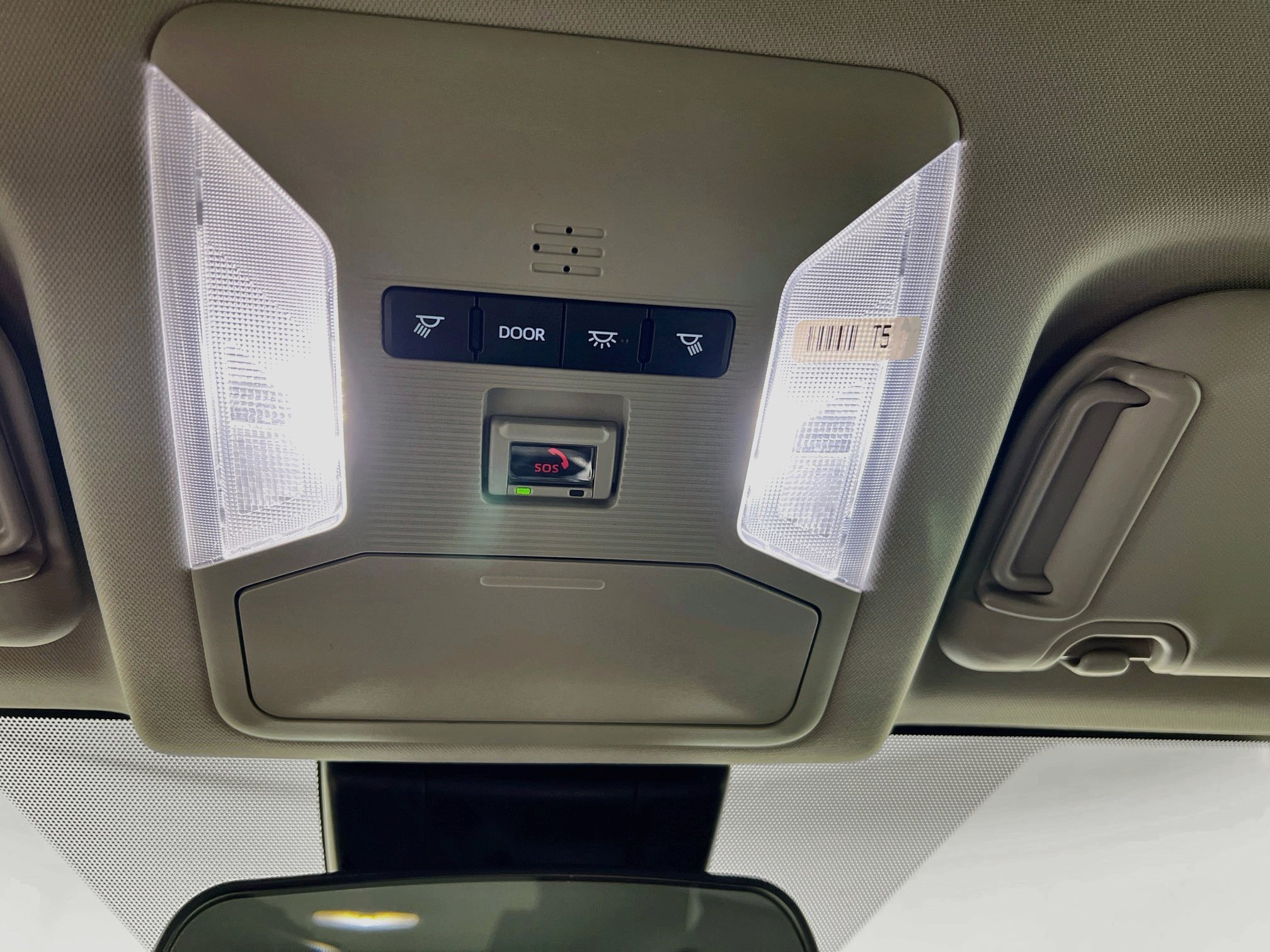 Used 2025 Toyota RAV4 XLE FWD image 21