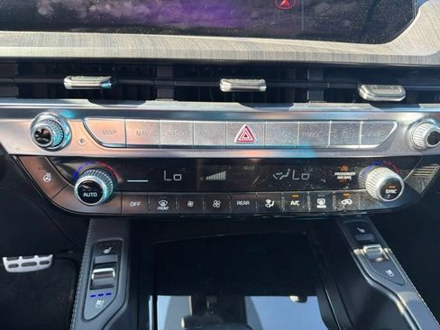 Used 2024 Kia Telluride SX Prestige AWD/4WD image 18
