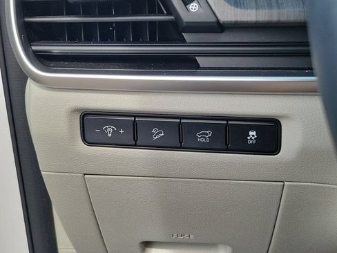 Used 2023 Kia Telluride EX w/ EX Captain's Chair Package AWD/4WD image 21