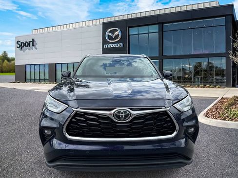 Used 2022 Toyota Highlander Limited FWD image 7