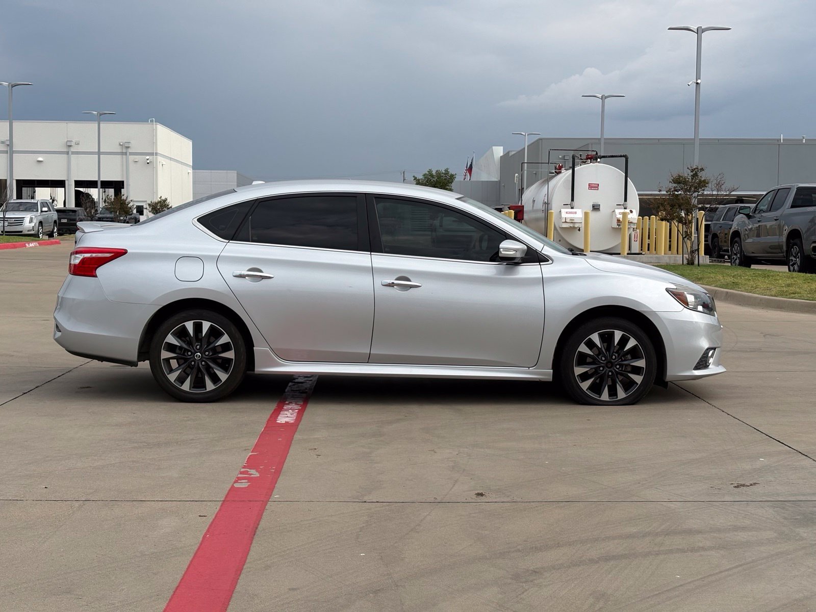Used 2017 Nissan Sentra SR FWD image 8