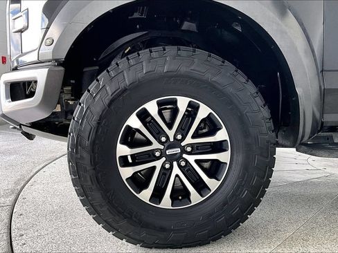 Used 2019 Ford F150 Raptor w/ Equipment Group 802A Luxury AWD/4WD image 11