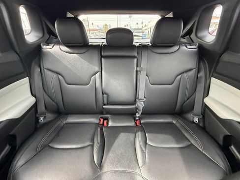 Used 2025 Jeep Compass Limited image 39