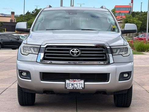 Certified 2018 Toyota Sequoia SR5 w/ Preferred Accessory Package RWD image 10