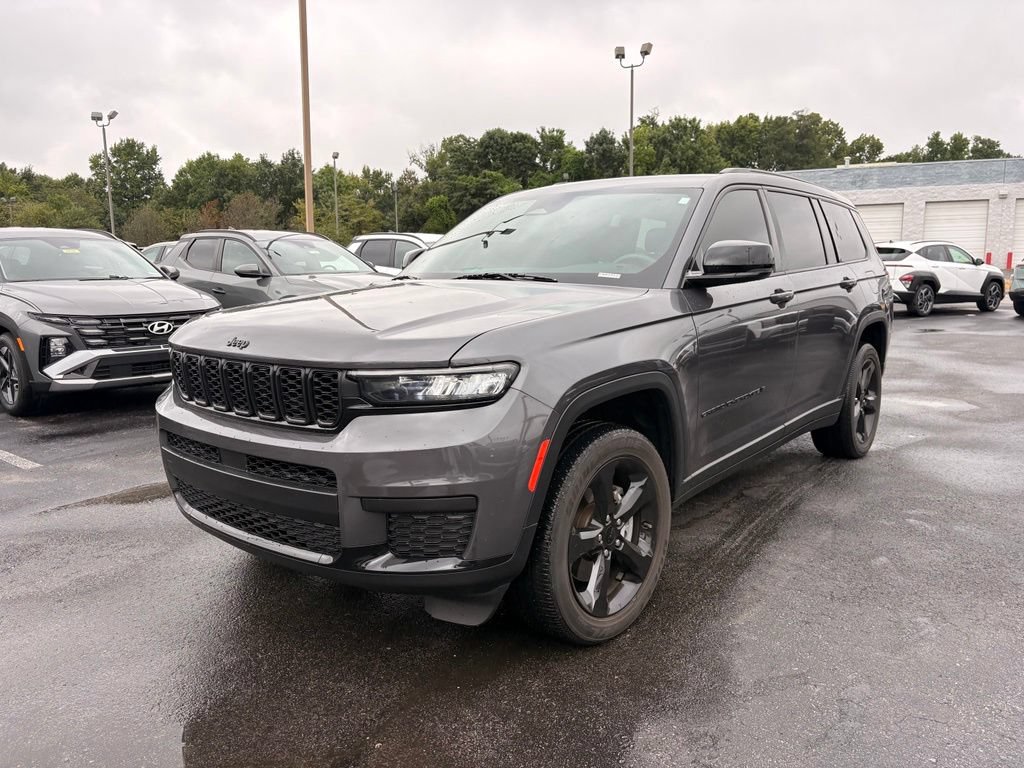 Used 2023 Jeep Grand Cherokee L Laredo AWD/4WD image 3