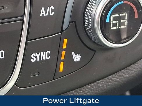 Used 2023 Chevrolet Traverse RS AWD/4WD image 16