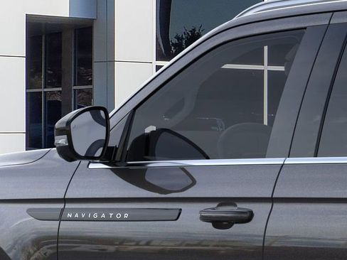 New 2025 Lincoln Navigator Black Label AWD/4WD image 40