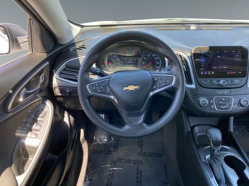Used 2024 Chevrolet Malibu LS FWD image 12