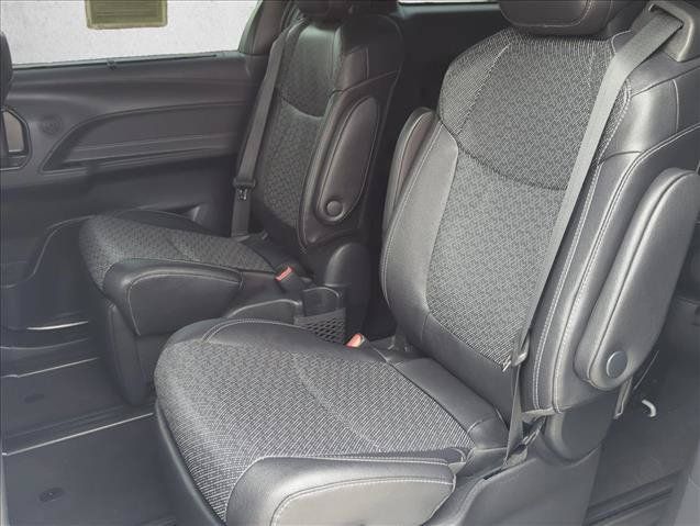 Certified 2023 Toyota Sienna XSE AWD/4WD image 24