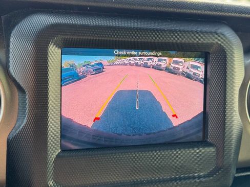 Used 2021 Jeep Wrangler Sport AWD/4WD image 28