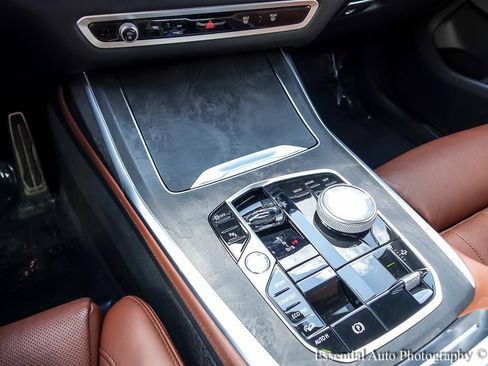 Used 2025 BMW X7 M60i AWD/4WD image 20