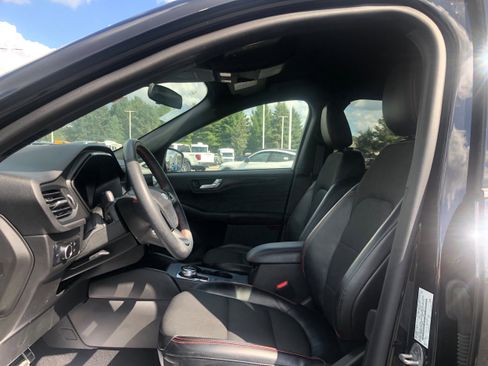 Certified 2023 Ford Escape ST-Line w/ Tech Pack #1 image 19