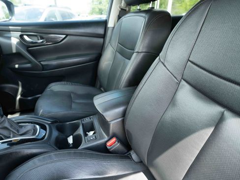 Used 2018 Nissan Rogue SL AWD/4WD image 10