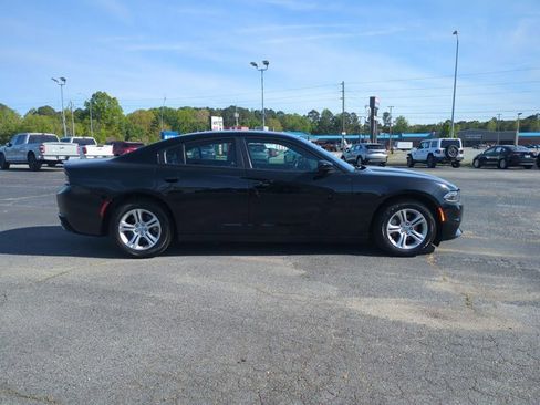 Used 2021 Dodge Charger SXT w/ Leather Interior Group RWD image 3