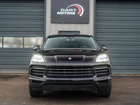 Used 2019 Porsche Cayenne image 2