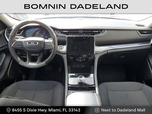 Used 2022 Jeep Grand Cherokee L Laredo w/ Luxury Tech Group I image 14