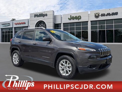 Used 2015 Jeep Cherokee Latitude w/ Comfort/Convenience Group image 1