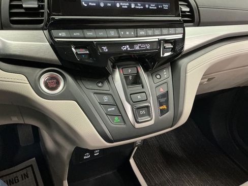 Used 2025 Honda Odyssey EX-L image 9