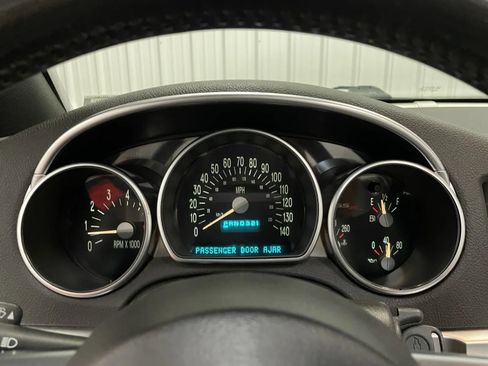 Used 2005 Chevrolet SSR w/ Preferred Equipment Group RWD image 26