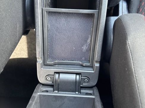Used 2018 Mitsubishi Outlander Sport ES FWD image 28
