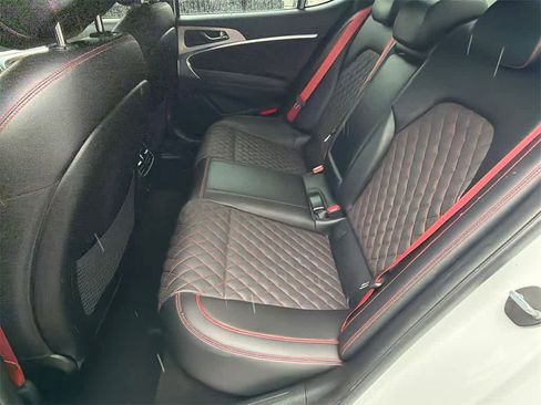 Used 2023 Genesis G70 3.3T w/ Sport Prestige Package image 18