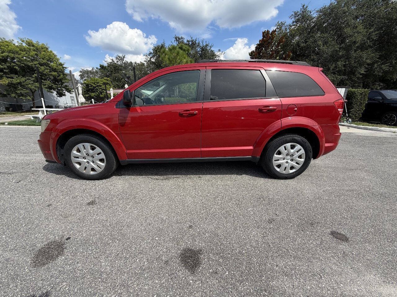 Used 2018 Dodge Journey SE FWD image 4