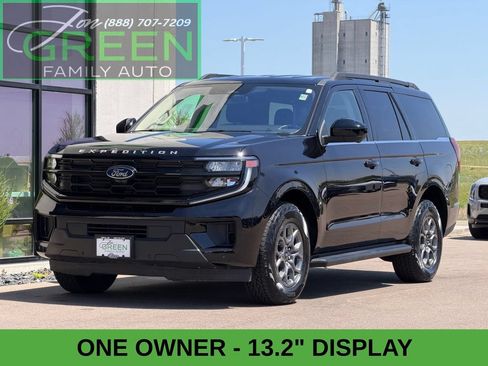 Used 2025 Ford Expedition Active AWD/4WD image 1