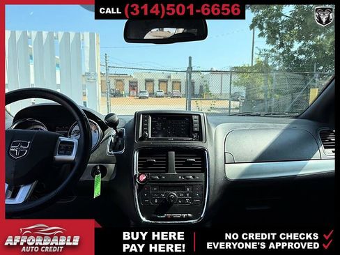 Used 2018 Dodge Grand Caravan GT FWD image 13