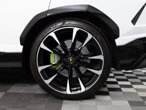 Used 2021 Lamborghini Urus AWD/4WD image 18