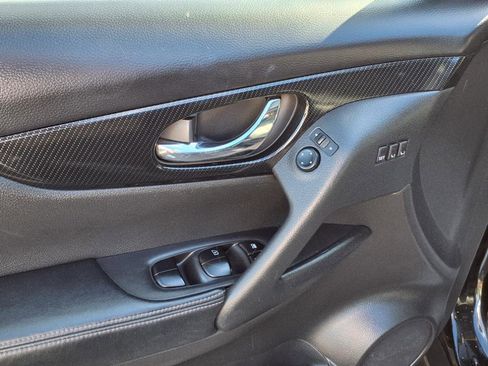 Used 2020 Nissan Rogue SL w/ Premium Package image 7