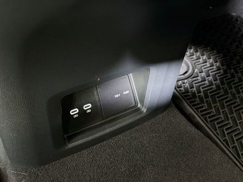 Used 2025 Volkswagen Atlas SEL Premium R-Line AWD/4WD image 28