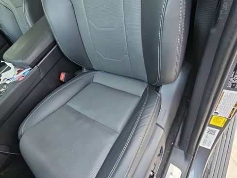 Used 2025 Lexus GX 550 w/ Accessory Package (2T) AWD/4WD image 9
