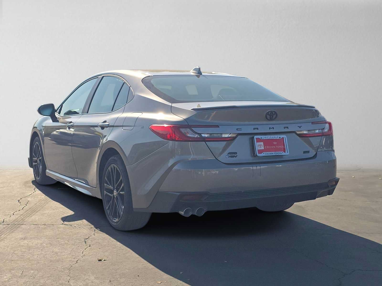 Used 2026 Toyota Camry SE AWD/4WD image 5