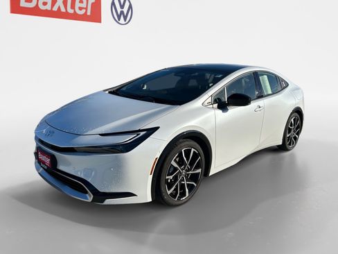 Used 2025 Toyota Prius Plug-In Hybrid w/ Limited Premium Package image 17