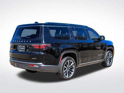 Used 2022 Jeep Wagoneer Series III w/ Premium Group I AWD/4WD image 5