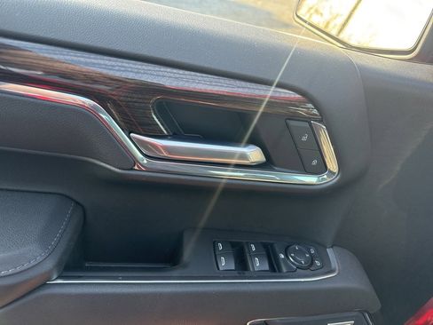 Used 2025 Chevrolet Silverado 1500 RST image 19