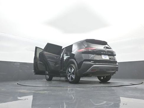 Used 2023 Nissan Rogue SL AWD/4WD image 45