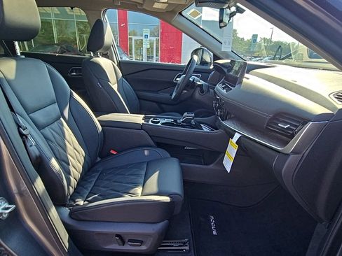 New 2026 Nissan Rogue Platinum w/ Platinum Premium Package image 30