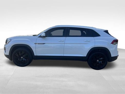 New 2026 Volkswagen Atlas Cross Sport SE FWD image 2