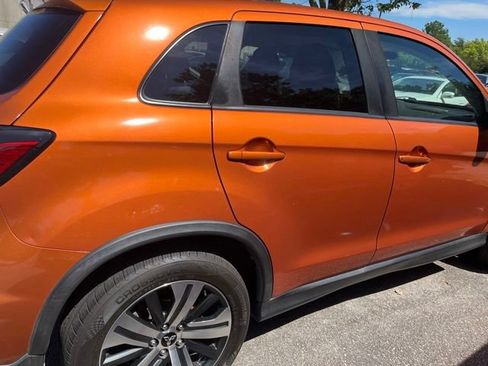 Used 2020 Mitsubishi Outlander Sport SE FWD image 23