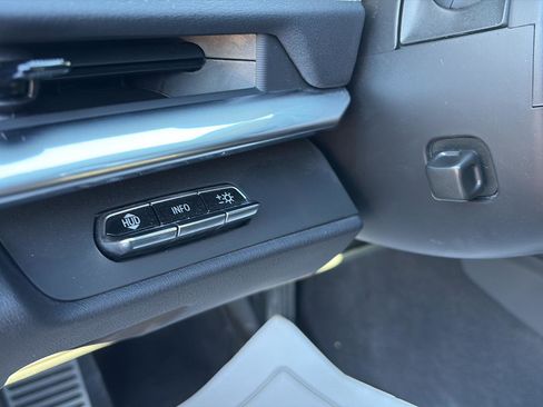 Used 2024 Chevrolet Corvette Stingray Preferred Cpe w/ Battery Protection Package image 10