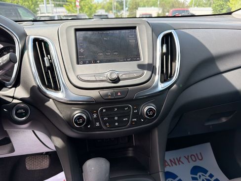 Used 2023 Chevrolet Equinox LT FWD image 32