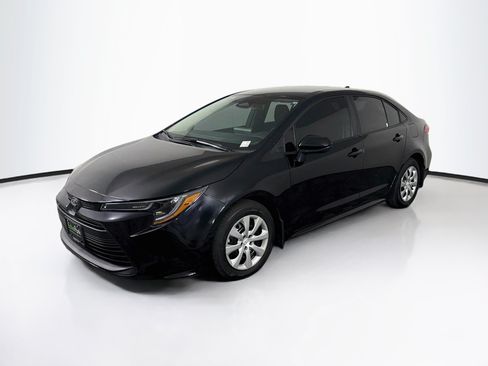 Used 2026 Toyota Corolla LE FWD image 3