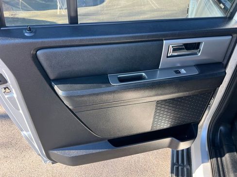 Used 2017 Ford Expedition EL XLT w/ Equipment Group 202A image 19